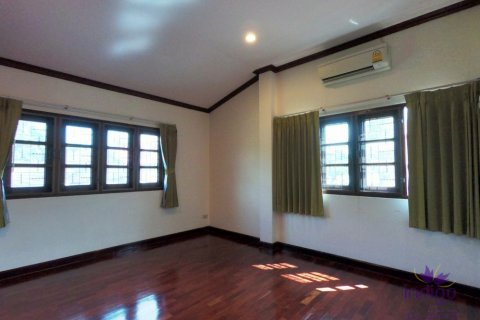 House in Chiang Mai, Thailand 6 bedrooms № 119906 - photo 16