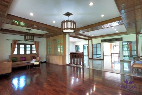 House in Chiang Mai, Thailand 6 bedrooms № 119906 - photo 6