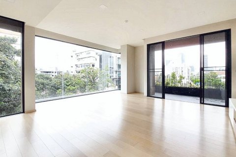 Condo in Bang Kapi, Bangkok, Thailand, 2 bedrooms  № 86200 - photo 1