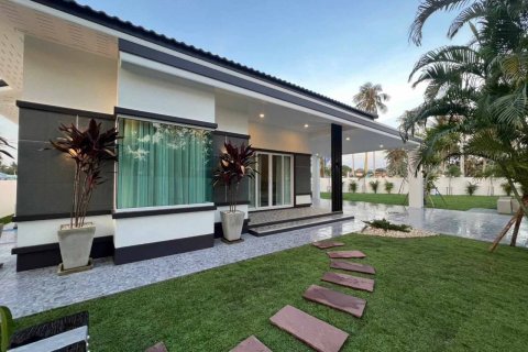 Villa in Pattaya, Thailand 3 bedrooms № 123314 - photo 3