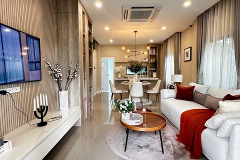 Villa in Pattaya, Thailand 4 bedrooms № 123315 - photo 2