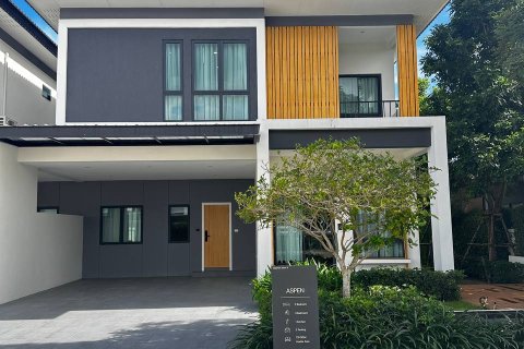 Villa in Pattaya, Thailand 4 bedrooms № 123315 - photo 1