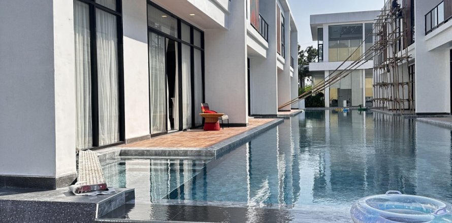 Villa in Pattaya, Thailand 4 bedrooms № 123317