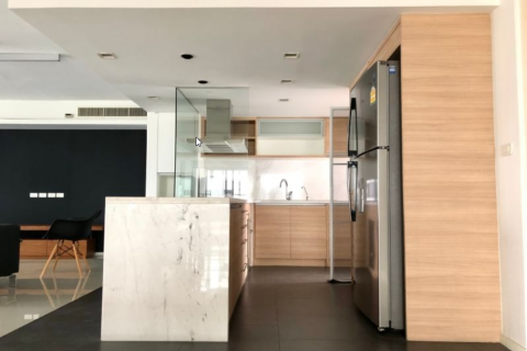 Condo in Watthana, Bangkok, Thailand, 3 bedrooms  № 123656 - photo 5