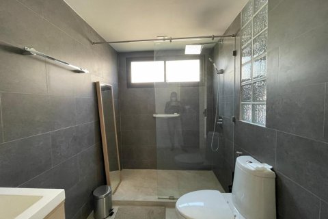 Кондоминиум с 3 спальнями в Ваттхане, Бангкок, Таиланд № 123650 - фото 23