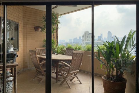 Кондоминиум с 3 спальнями в Ваттхане, Бангкок, Таиланд № 123652 - фото 18