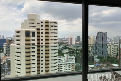 Кондоминиум с 2 спальнями в Ваттхане, Бангкок, Таиланд № 123654 - фото 2