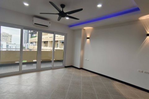 Кондоминиум с 3 спальнями в Паттайе, Таиланд № 141919 - фото 23