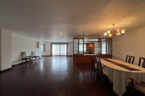 Condo à Bangkok, Thaïlande, 4 chambres  № 132768 - photo 1