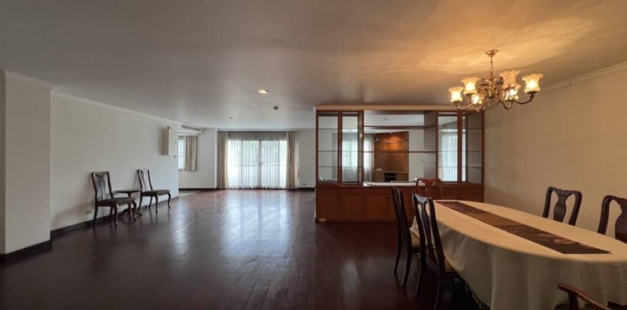 Condo à Bangkok, Thaïlande, 4 chambres  № 132768