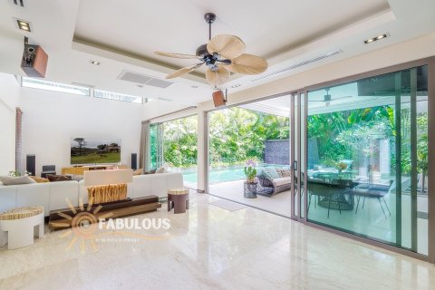 Villa in Phuket, Thailand 3 bedrooms № 124293 - photo 13