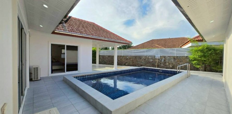 Villa à Bang Lamung, Thaïlande 4 chambres № 119857