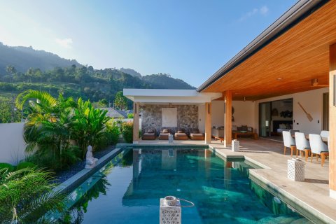 House in Ko Samui, Thailand 5 bedrooms № 107962