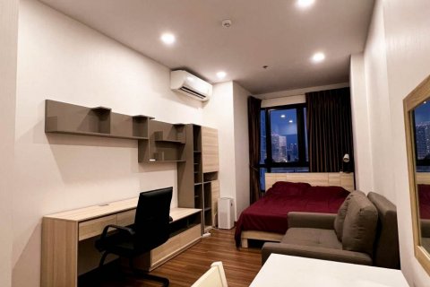 Кондоминиум с 1 спальней в Кхлонг Сане, Бангкок, Таиланд № 132266 - фото 9