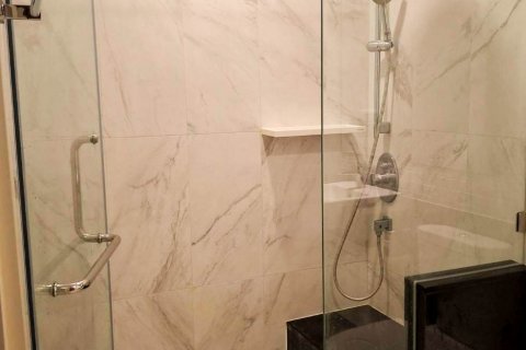 Кондоминиум с 1 спальней в Кхлонг Сане, Бангкок, Таиланд № 132266 - фото 11