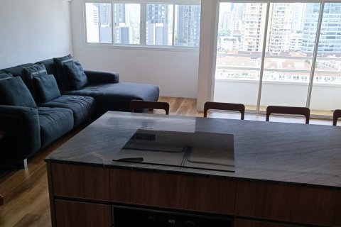 Condo in Watthana, Bangkok, Thailand, 2 bedrooms  № 132268 - photo 7