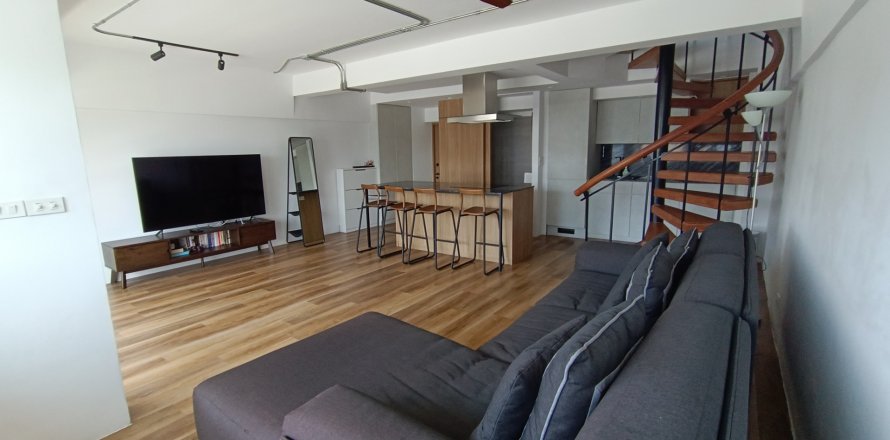 Condo in Watthana, Bangkok, Thailand, 2 bedrooms  № 132268