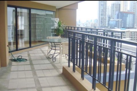 Кондоминиум с 3 спальнями в Клонг Тоэй, Бангкок, Таиланд № 132264 - фото 8