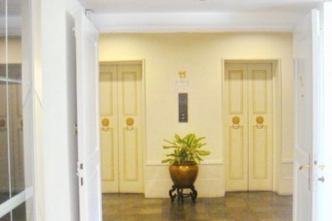 Кондоминиум с 3 спальнями в Клонг Тоэй, Бангкок, Таиланд № 132264 - фото 2