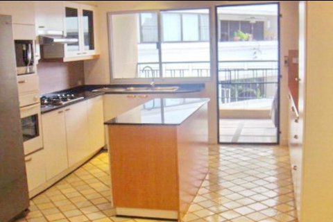 Кондоминиум с 3 спальнями в Клонг Тоэй, Бангкок, Таиланд № 132264 - фото 10