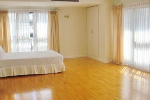 Кондоминиум с 3 спальнями в Клонг Тоэй, Бангкок, Таиланд № 132264 - фото 11