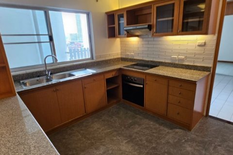 Apartment in Sathon, Bangkok, Thailand 3 bedrooms № 123680 - photo 4