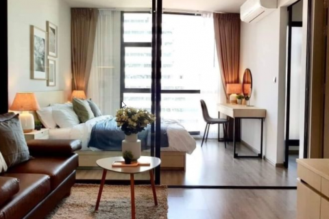 Condo à Watthana, Bangkok, Thaïlande, 1 chambre  № 123696 - photo 1