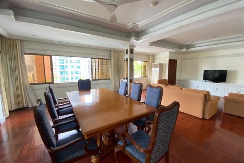 Кондоминиум с 3 спальнями в Ваттхане, Бангкок, Таиланд № 123698 - фото 3