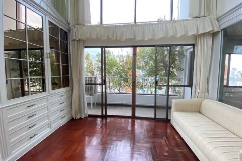 Кондоминиум с 3 спальнями в Ваттхане, Бангкок, Таиланд № 123698 - фото 2