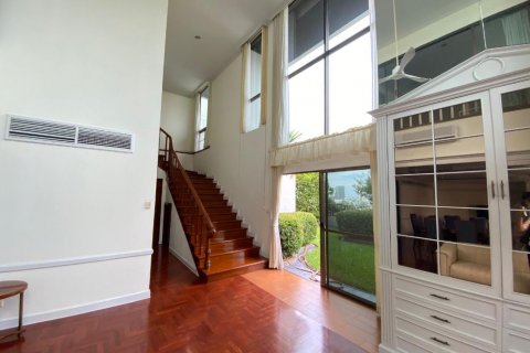 Кондоминиум с 3 спальнями в Ваттхане, Бангкок, Таиланд № 123698 - фото 6