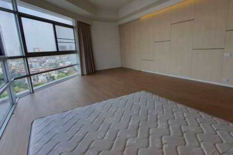 Condo in Watthana, Bangkok, Thailand, 4 bedrooms  № 123695 - photo 4