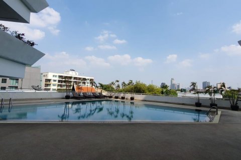 Condo in Watthana, Bangkok, Thailand, 4 bedrooms  № 123695 - photo 13