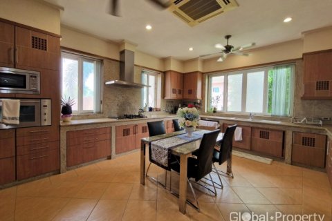 Дом в Паттайе, Таиланд с 4 спальнями  № 132369 - фото 7