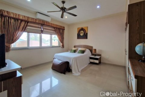 Дом в Паттайе, Таиланд с 4 спальнями  № 132369 - фото 14