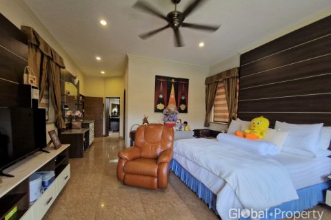 Дом в Паттайе, Таиланд с 4 спальнями  № 132369 - фото 15