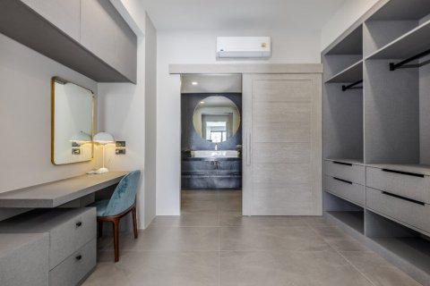 Villa in Phuket, Thailand 4 bedrooms № 125042 - photo 20