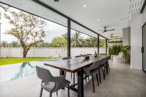 Villa in Phuket, Thailand 4 bedrooms № 125042 - photo 5