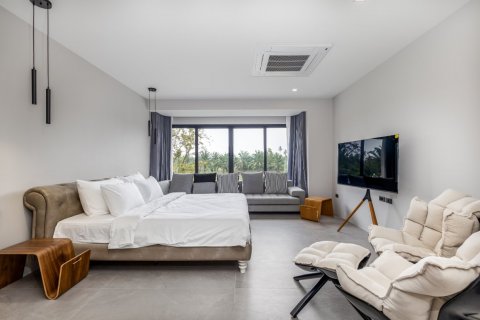 Villa in Phuket, Thailand 4 bedrooms № 125042 - photo 11