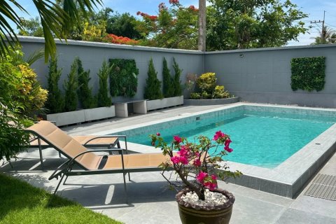 House in Hua Hin, Thailand 2 bedrooms № 125576 - photo 2