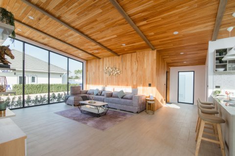 House in Hua Hin, Thailand 3 bedrooms № 125269 - photo 15