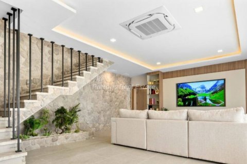 Дом в Паттайе, Таиланд с 7 спальнями  № 123512 - фото 3