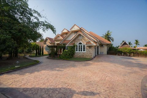 Maison à Chiang Mai, Thaïlande 9 chambres № 126320 - photo 15