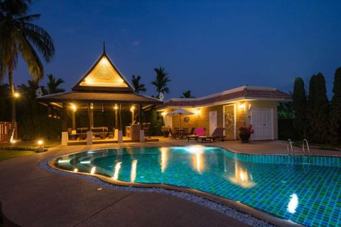 House in Chiang Mai, Thailand 9 bedrooms № 126320