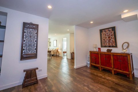 Condo in Chiang Mai, Thailand, 3 bedrooms № 126321 - photo 11