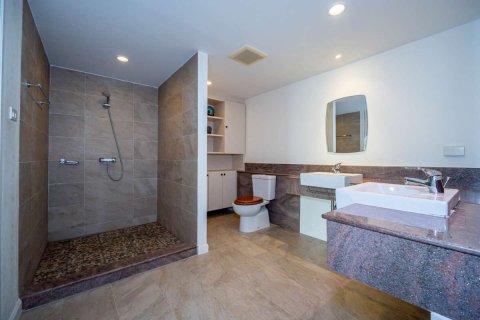 Condo in Chiang Mai, Thailand, 3 bedrooms № 126321 - photo 13