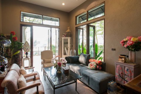 Коммерческая недвижимость в Чиангмае, Таиланд  № 126324 - фото 11