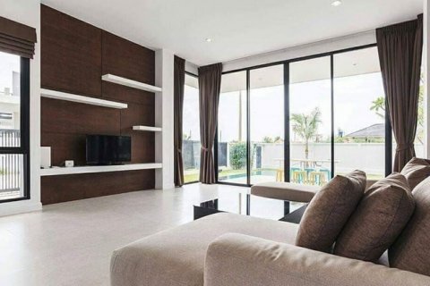 House in Hua Hin, Thailand 3 bedrooms № 125236 - photo 7