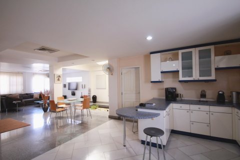 Maison à Hua Hin, Thaïlande 4 chambres № 125237 - photo 10