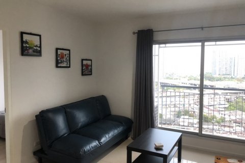 Condo in Phra Khanong, Bangkok, Thailand, 2 bedrooms  № 143607 - photo 2