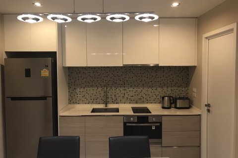 Кондоминиум с 1 спальней в Бангкоке, Таиланд № 143609 - фото 1